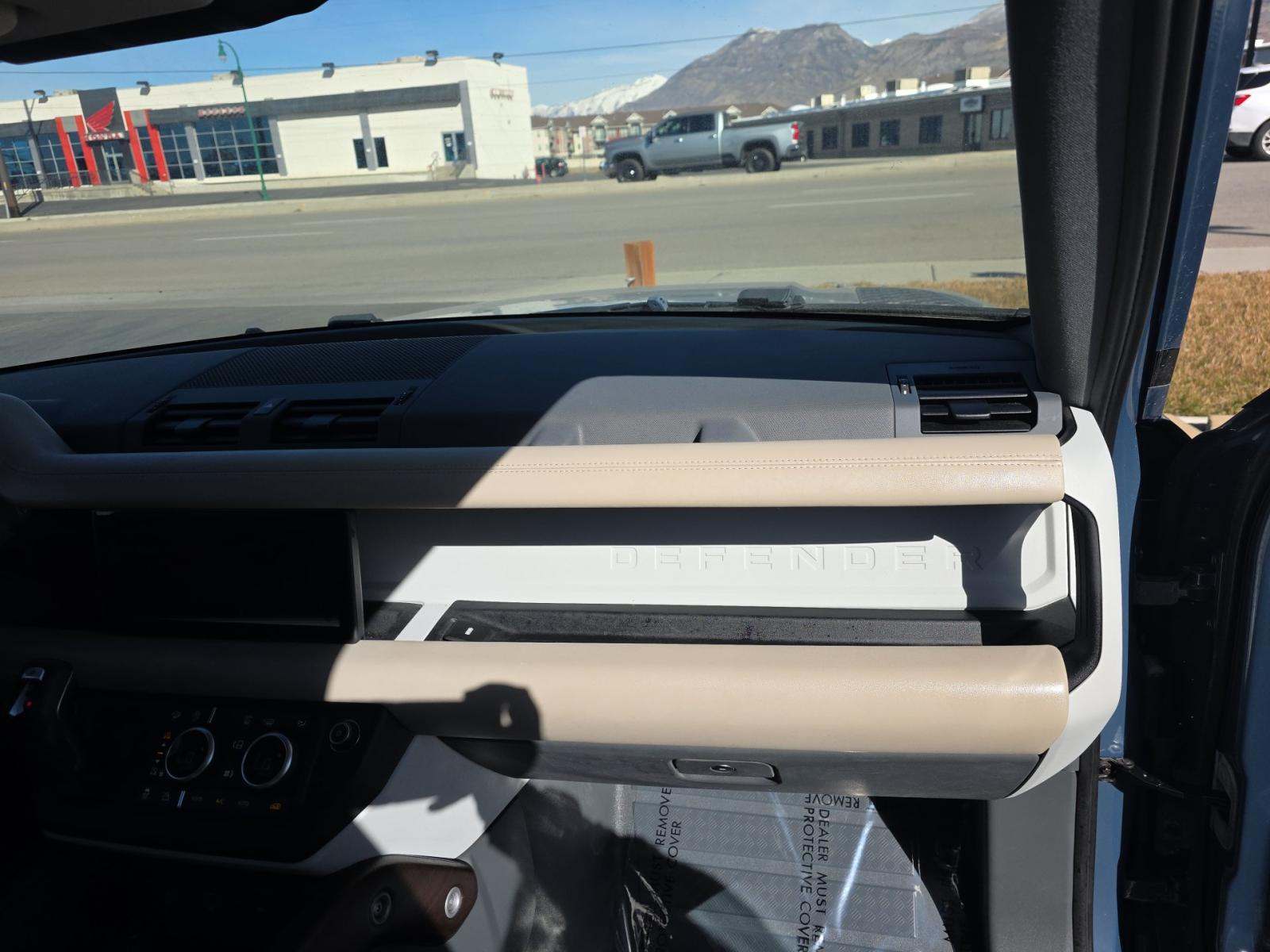 2020 Land Rover Defender 110 SE AWD