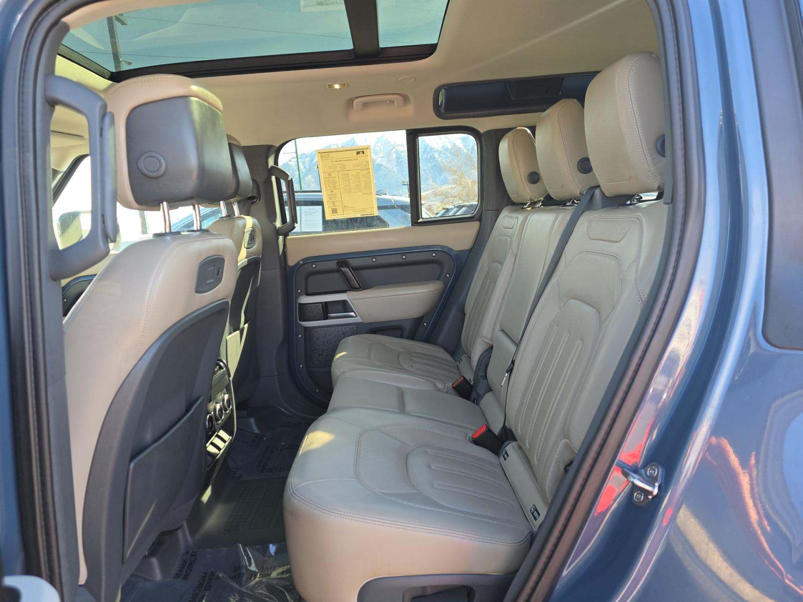2020 Land Rover Defender 110 SE AWD