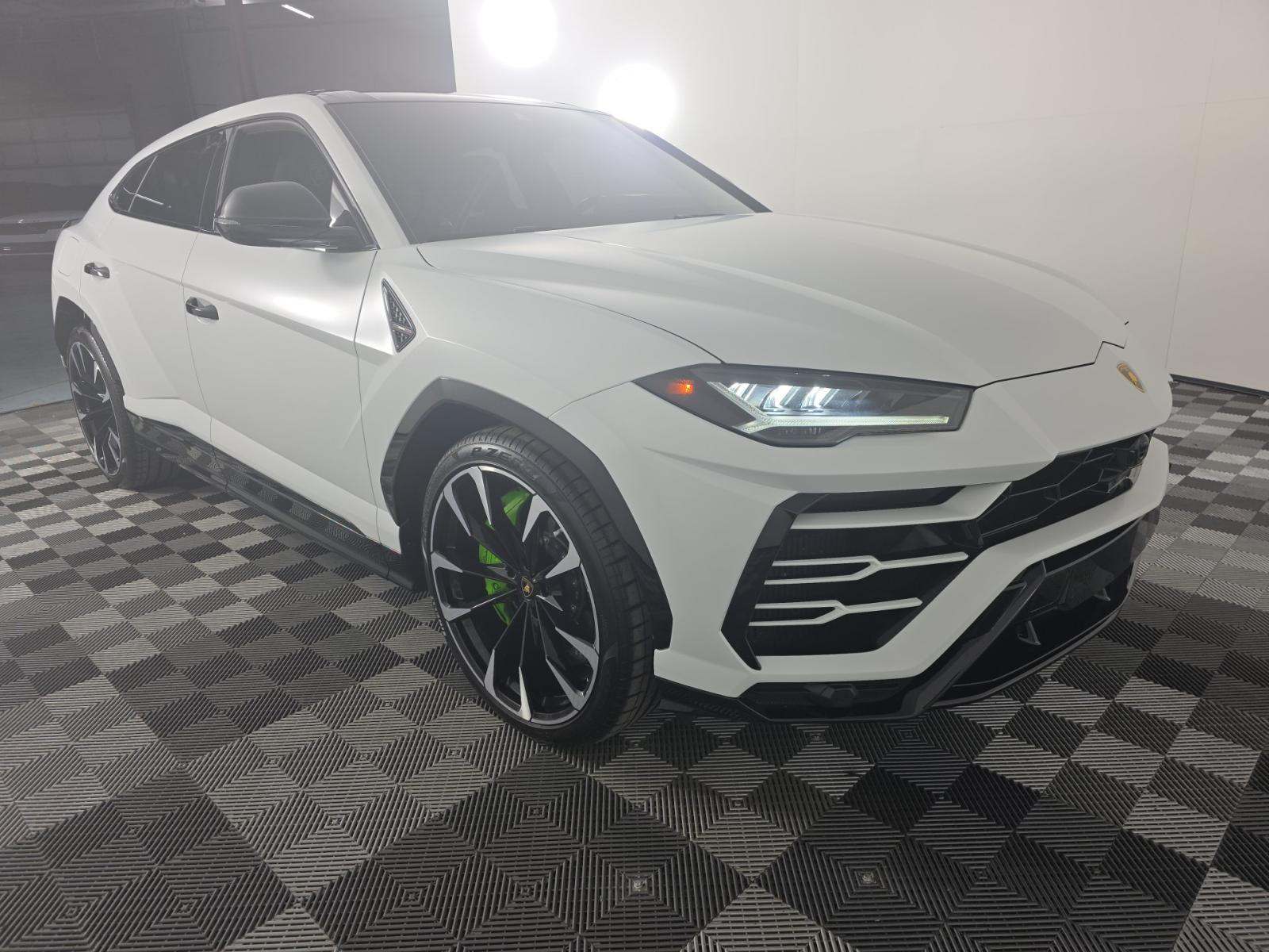 2021 Lamborghini Urus Pearl Capsule AWD