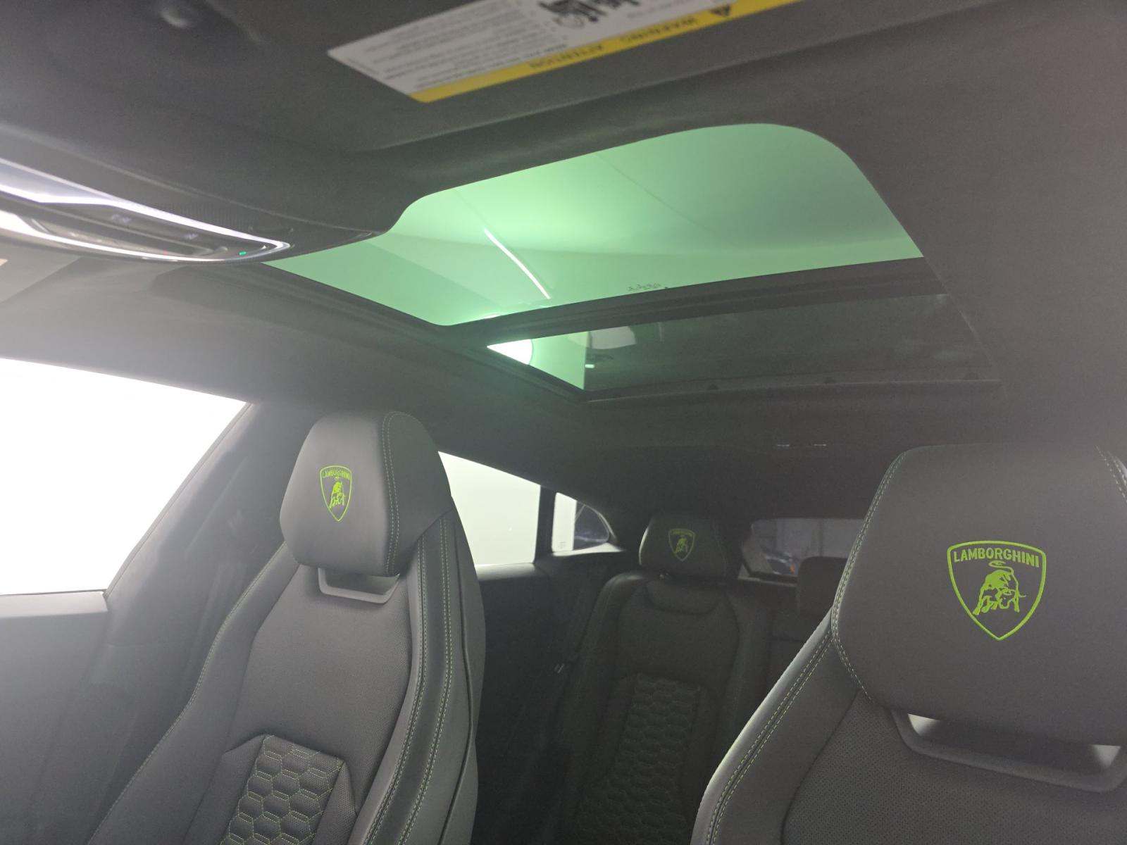 2021 Lamborghini Urus Pearl Capsule AWD