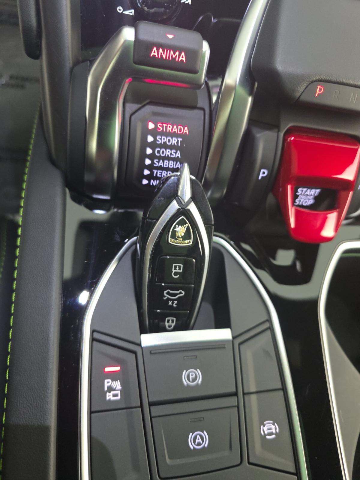 2021 Lamborghini Urus Pearl Capsule AWD