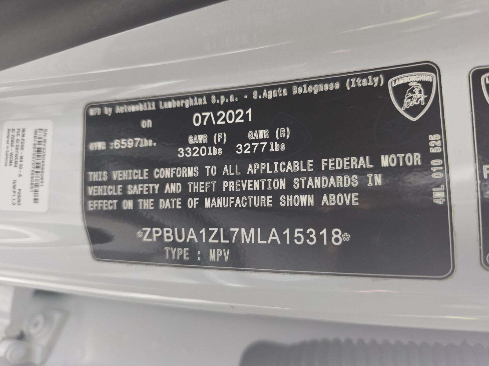 2021 Lamborghini Urus Pearl Capsule AWD