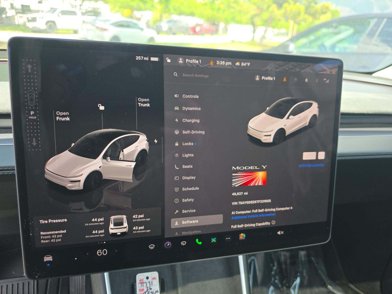 TESLA MODEL Y - 9