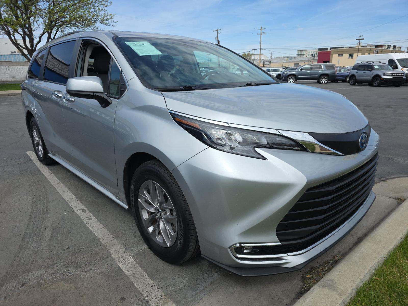 TOYOTA SIENNA - 4