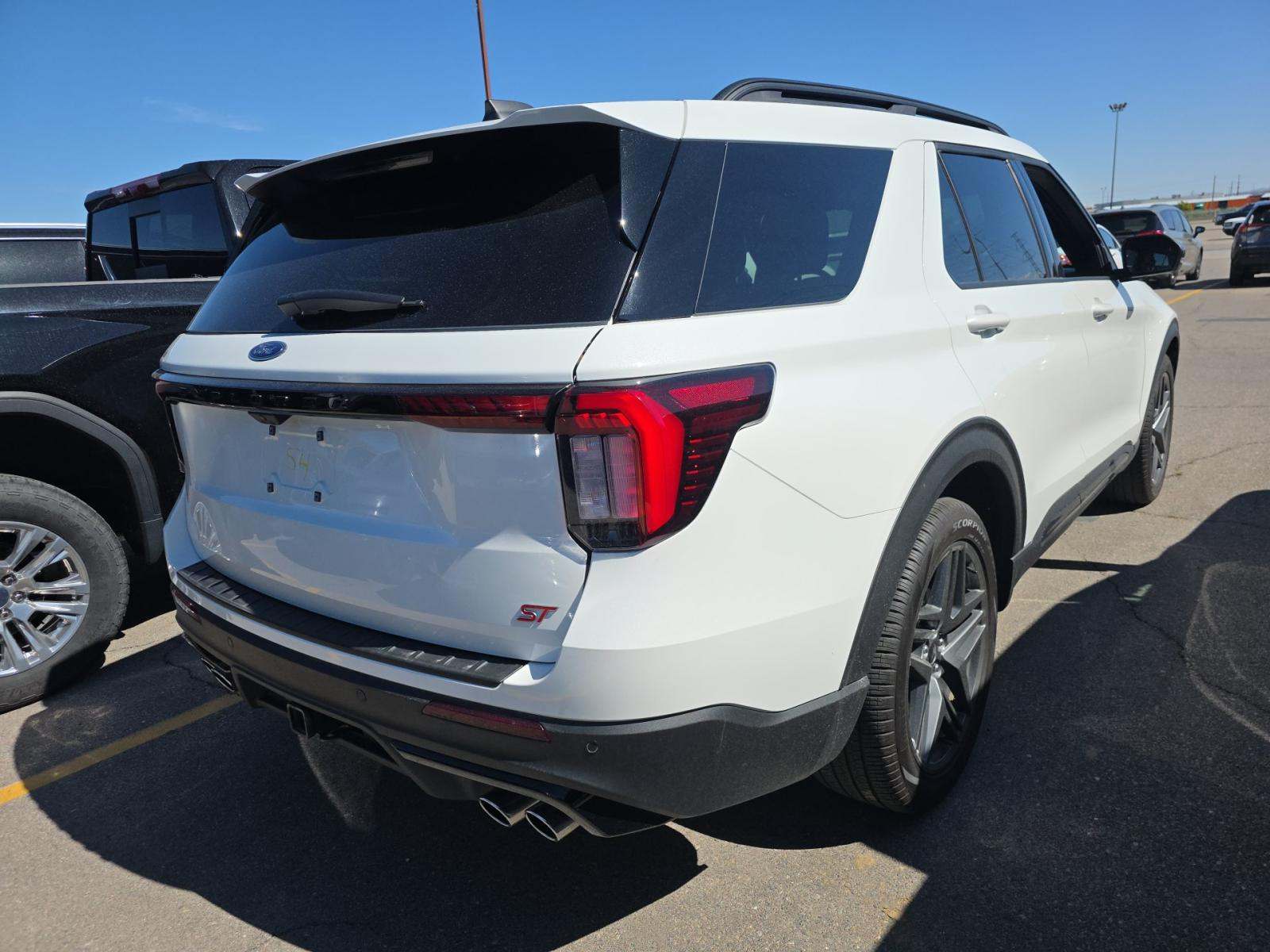 FORD EXPLORER - 3