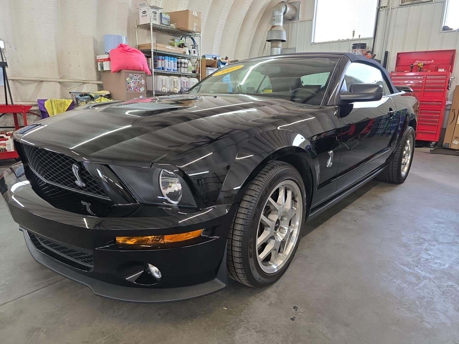 FORD MUSTANG - 1