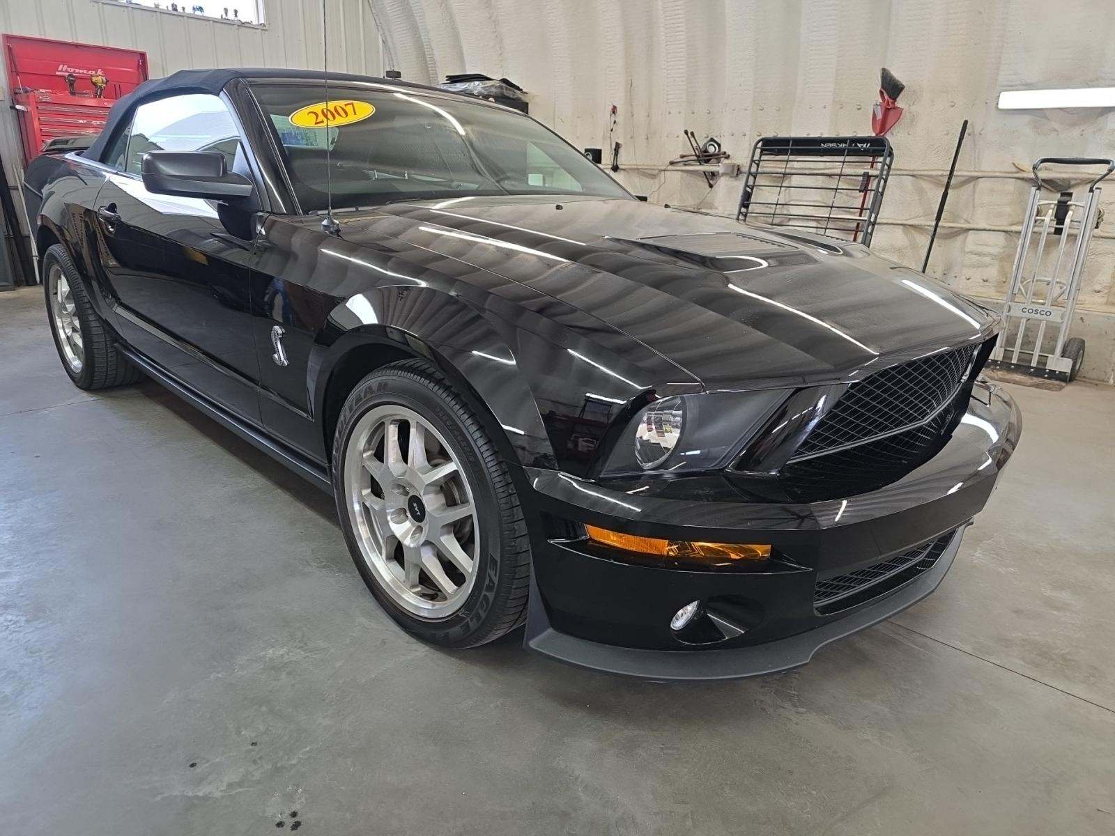 FORD MUSTANG - 4