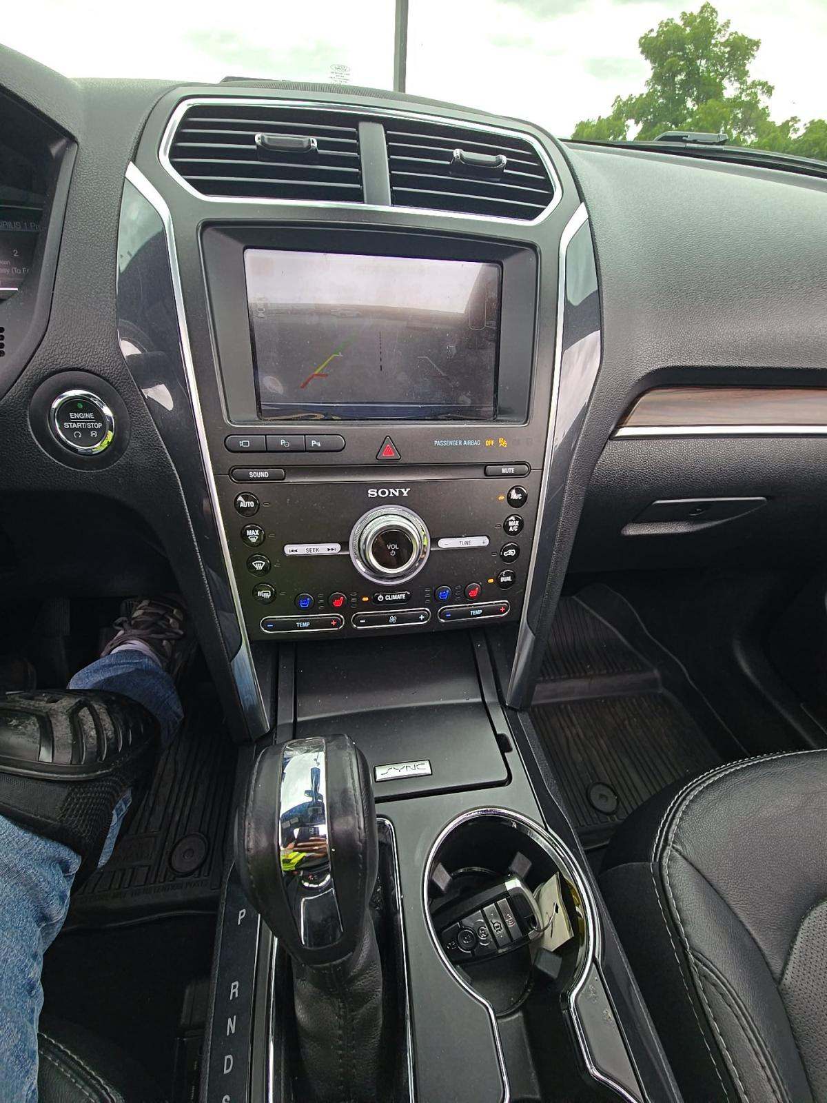 FORD EXPLORER - 6
