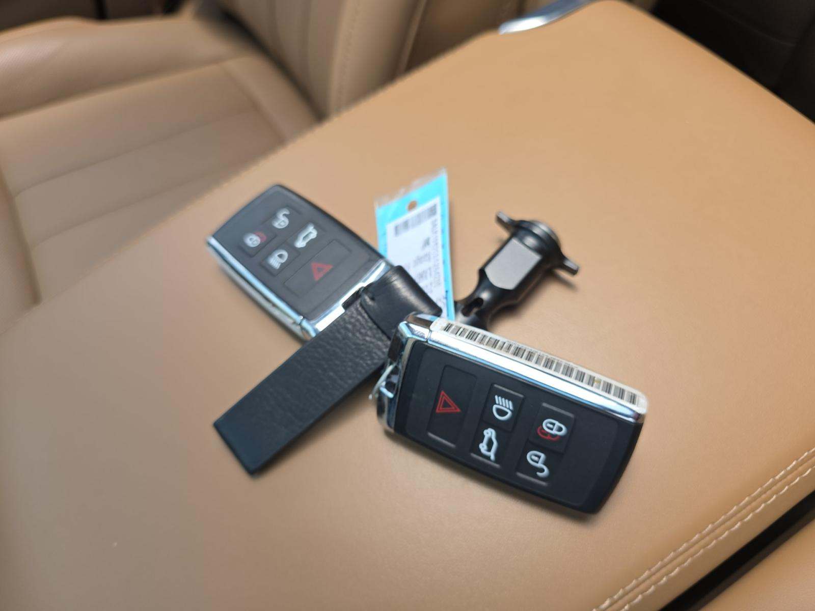2025 Land Rover Range Rover Autobiography AWD