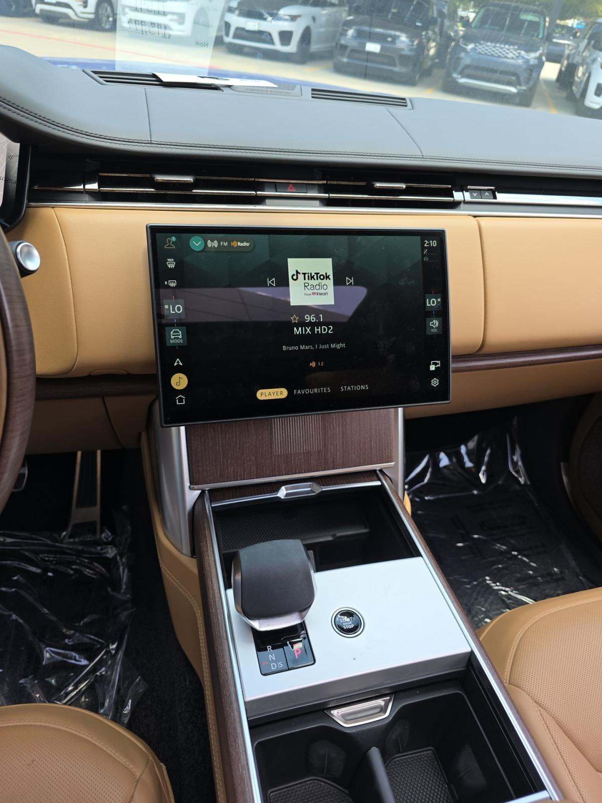 2025 Land Rover Range Rover Autobiography AWD