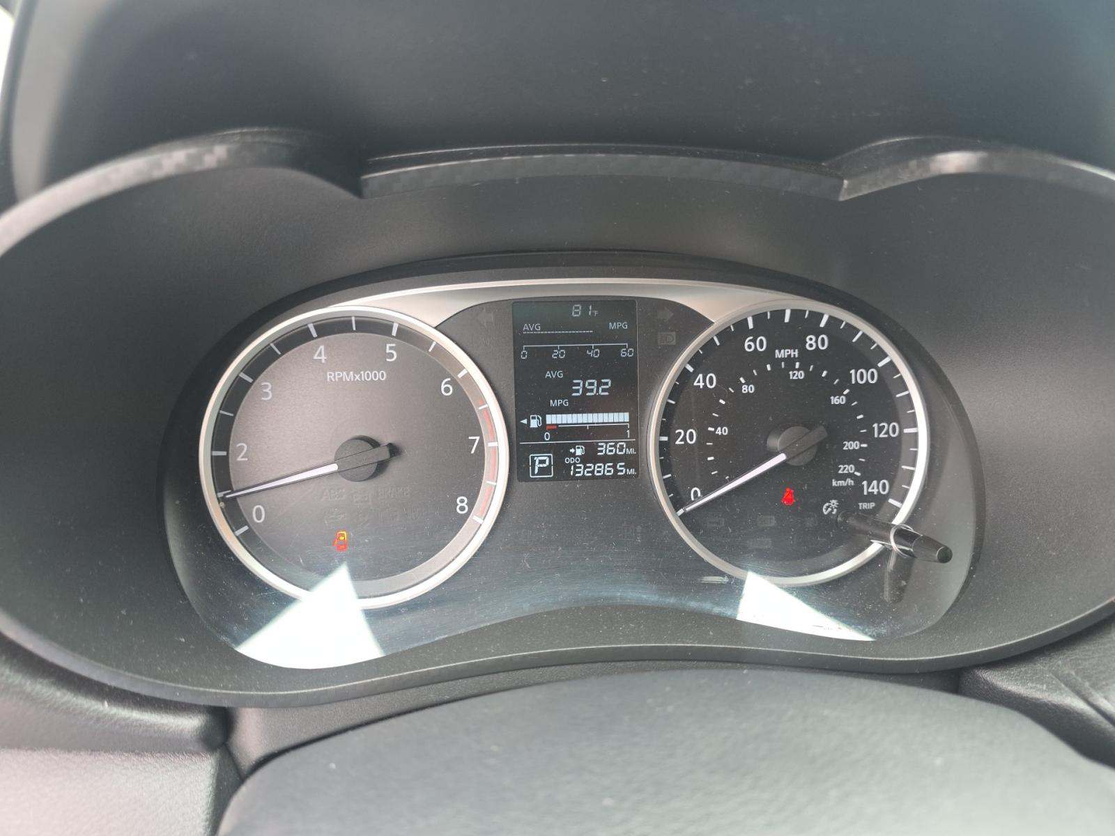 NISSAN VERSA - 9