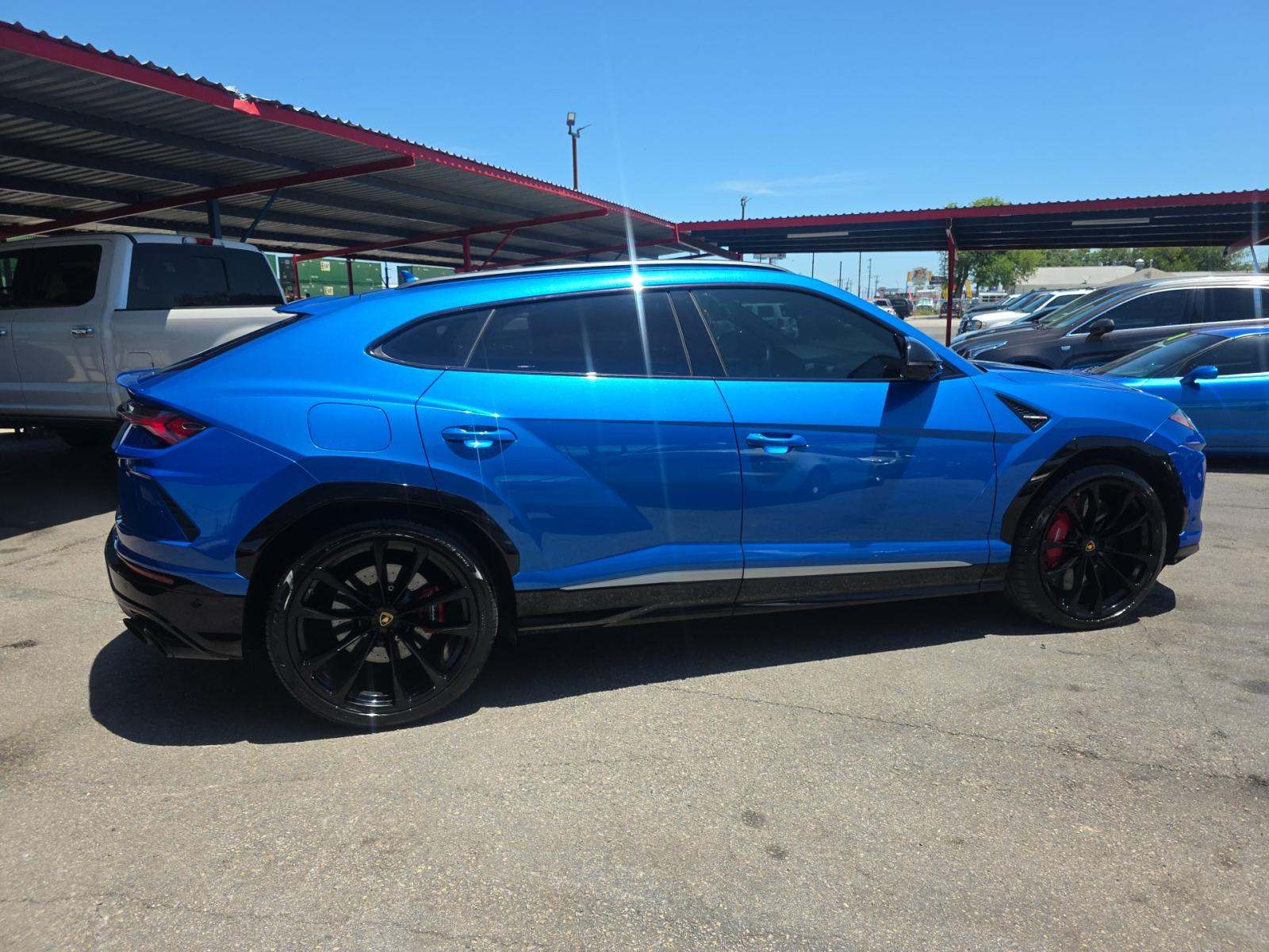 2019 Lamborghini Urus Base AWD