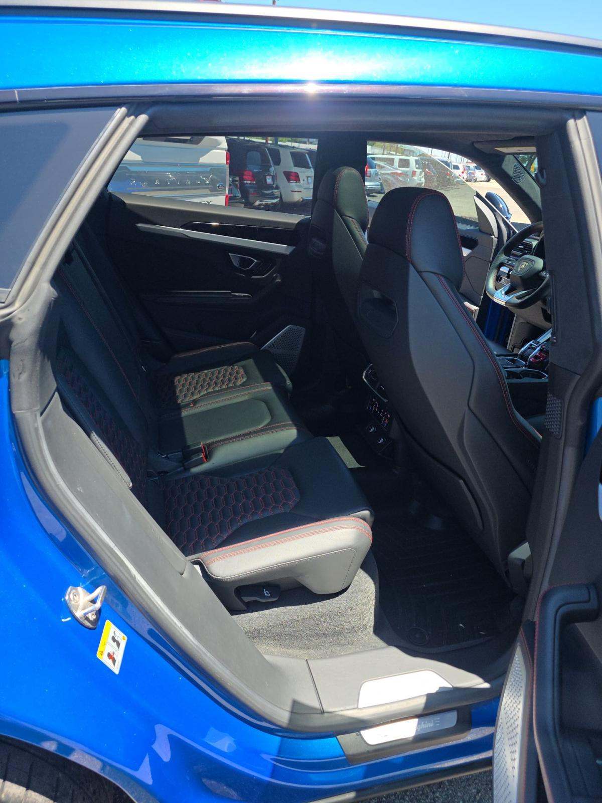 2019 Lamborghini Urus Base AWD