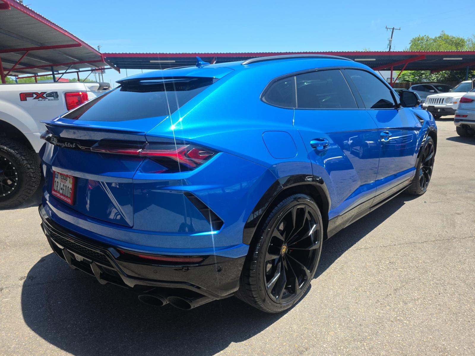 2019 Lamborghini Urus Base AWD