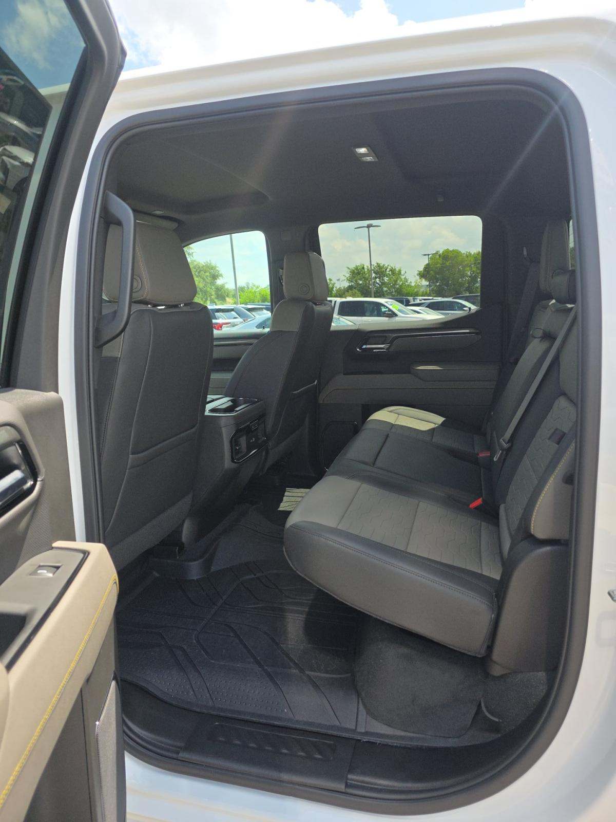 2025 Chevrolet Silverado 1500 ZR2 AWD