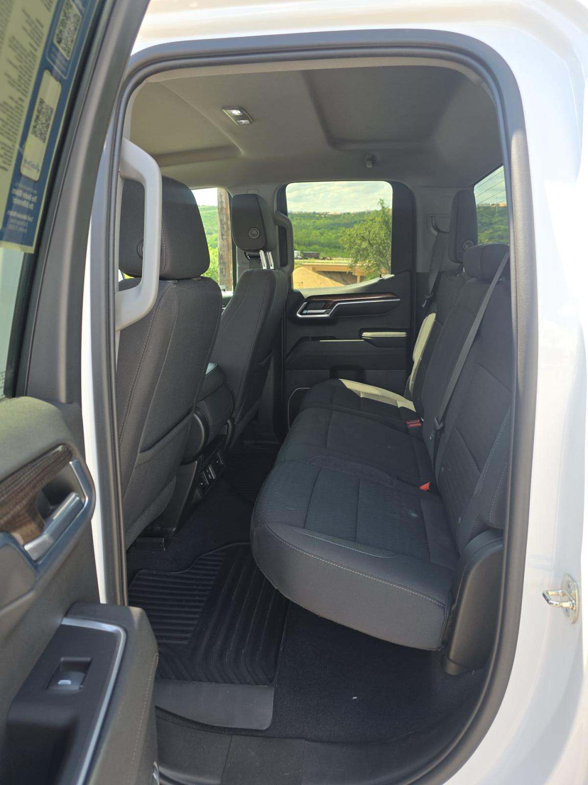 2023 Chevrolet Silverado 1500 LT AWD