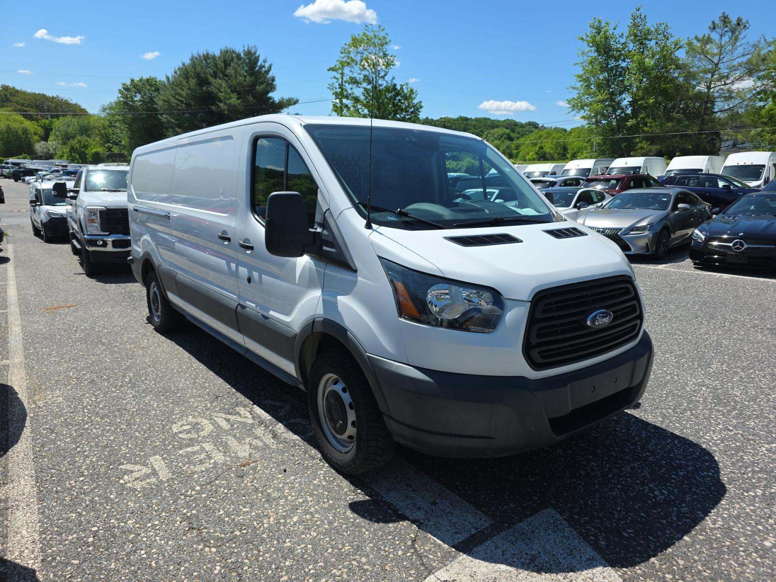 FORD TRANSIT 150 - 4