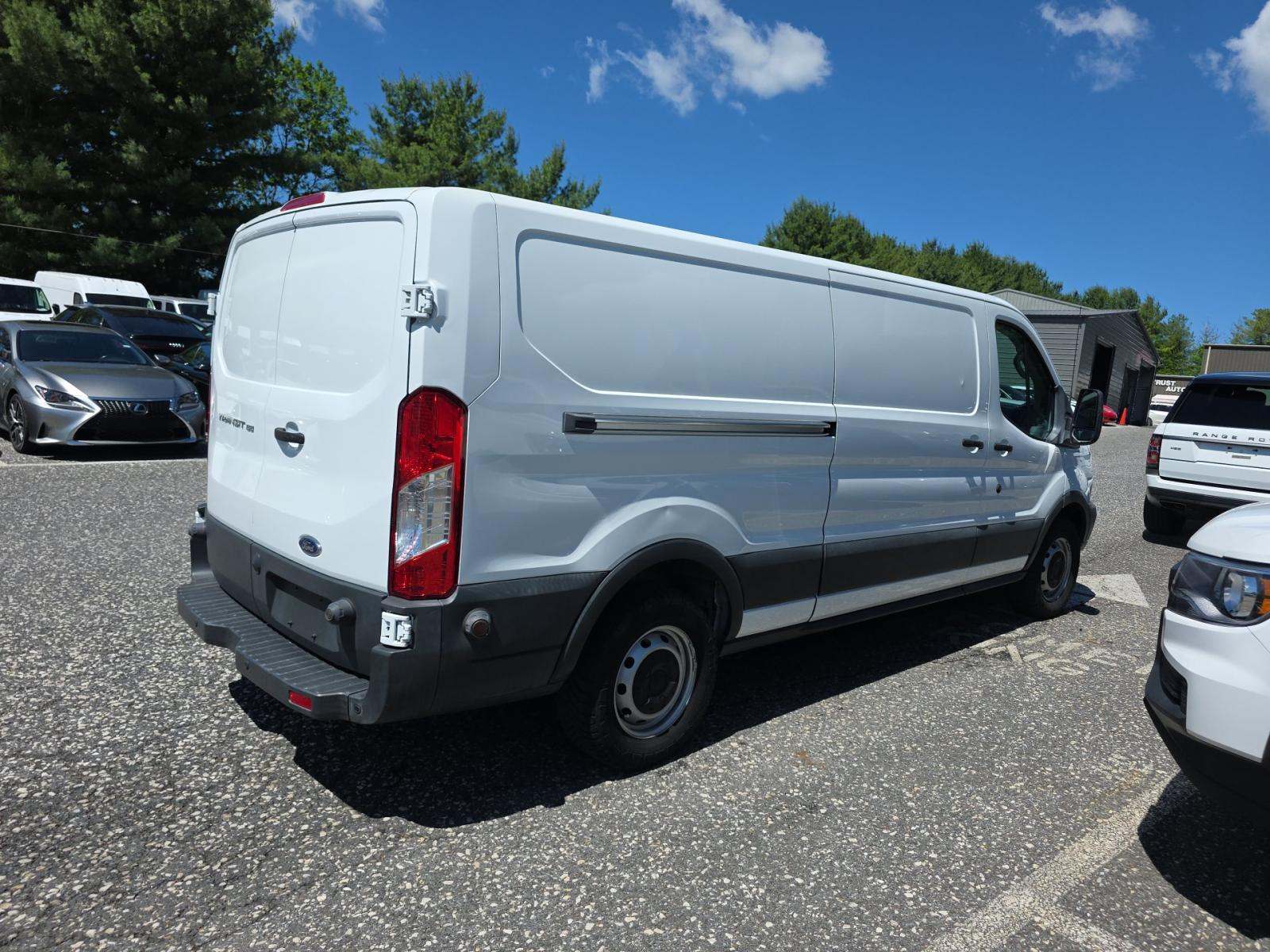 FORD TRANSIT 150 - 3