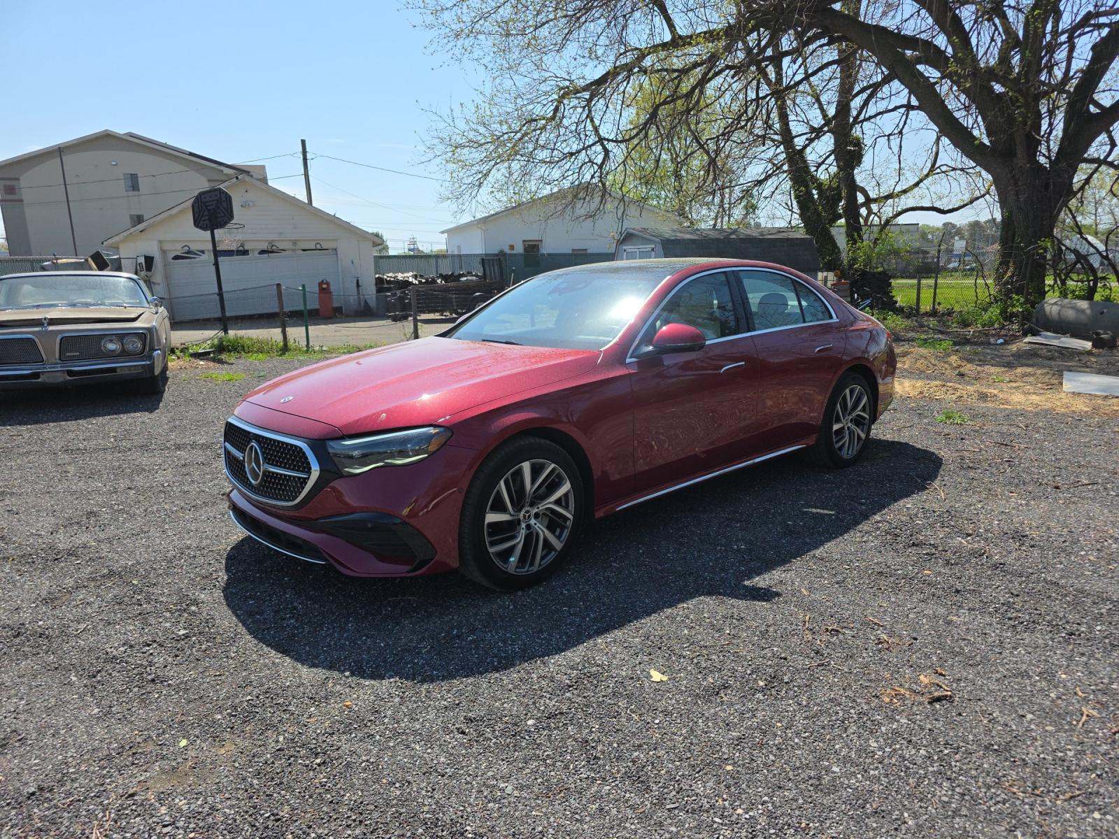 MERCEDES-BENZ E-CLASS - 1