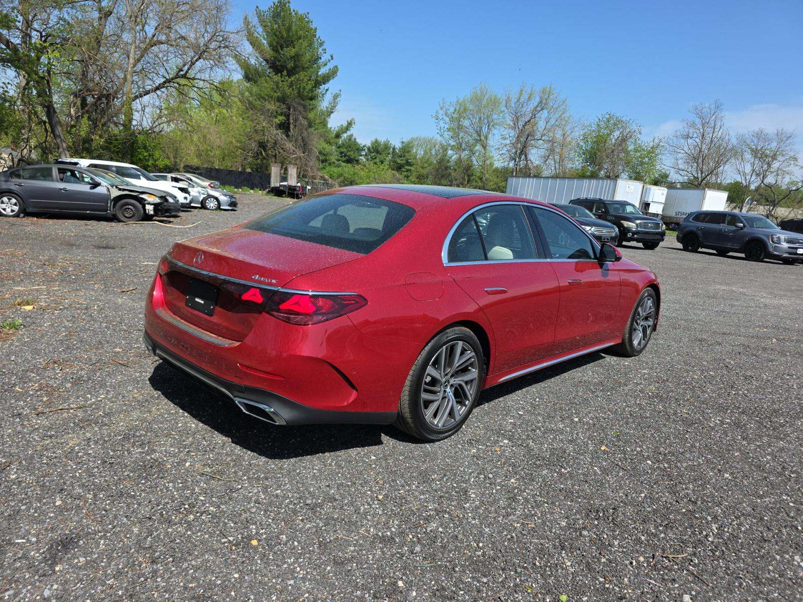 MERCEDES-BENZ E-CLASS - 3