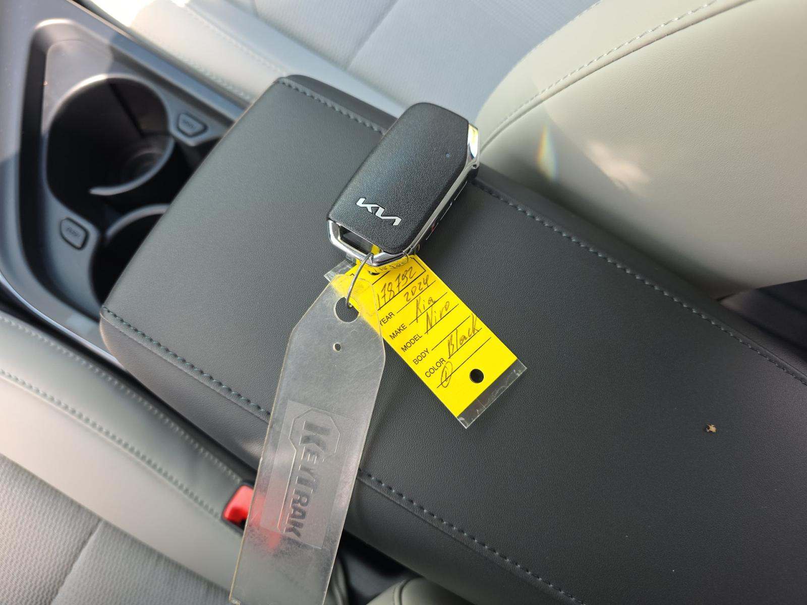 2024 Kia Niro EX Touring FWD