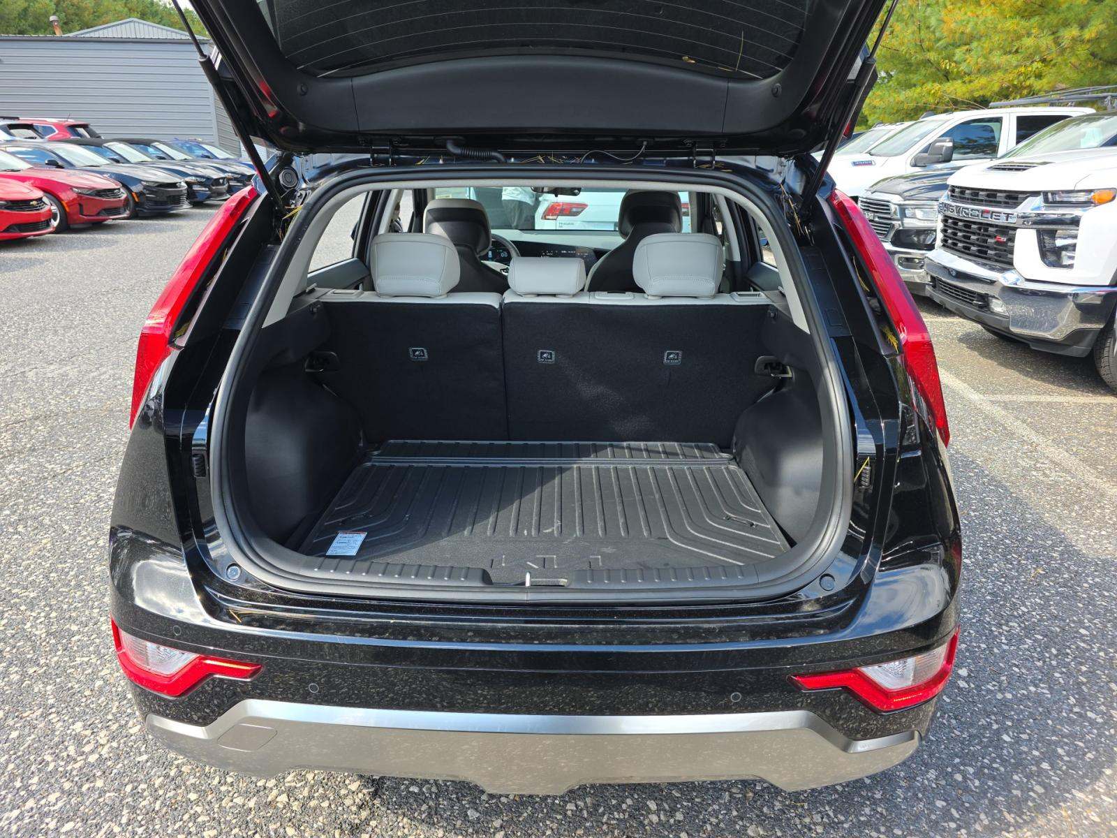 2024 Kia Niro EX Touring FWD