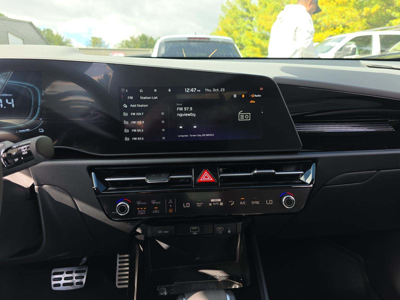 2024 Kia Niro EX Touring FWD