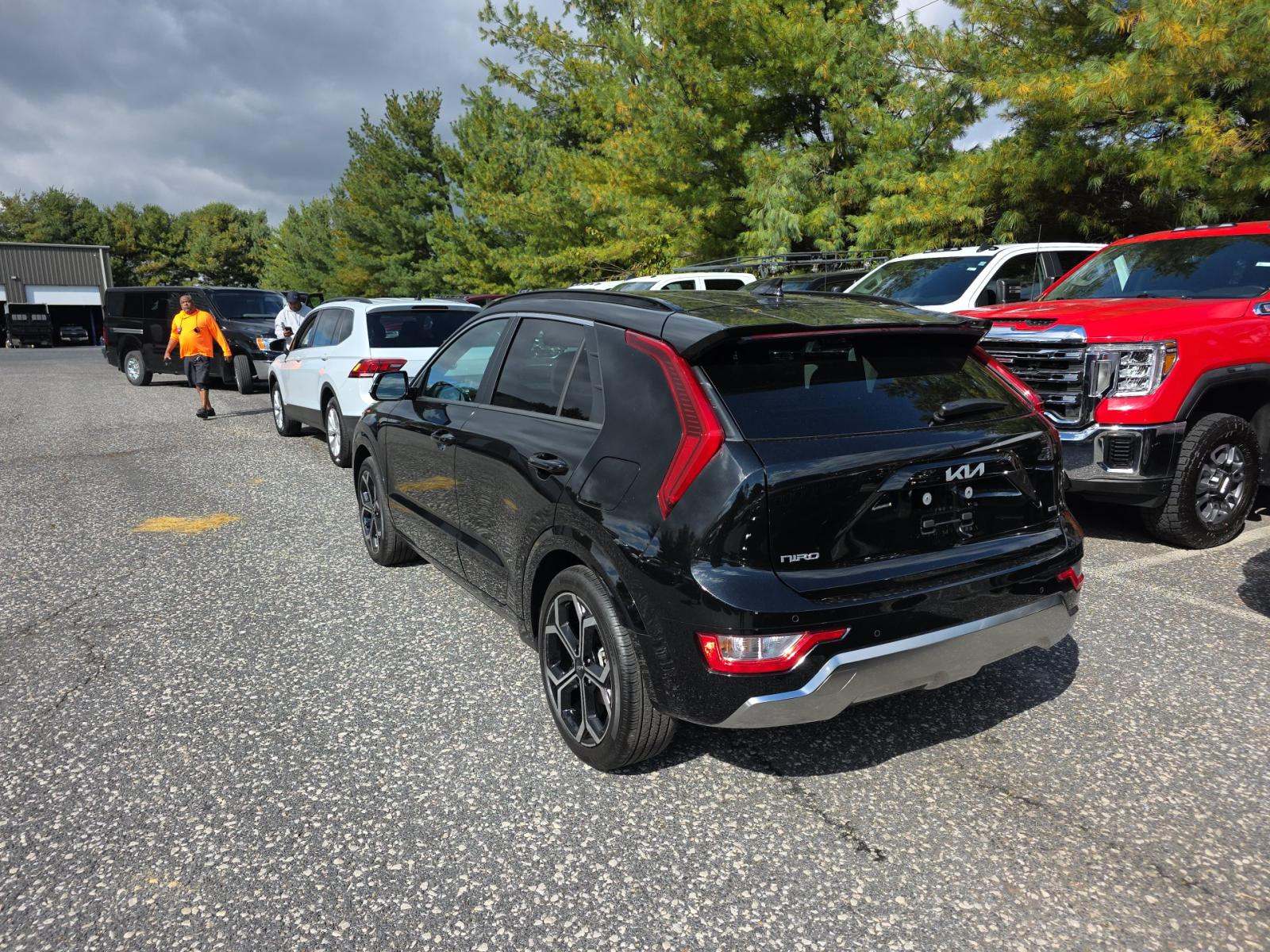 2024 Kia Niro EX Touring FWD