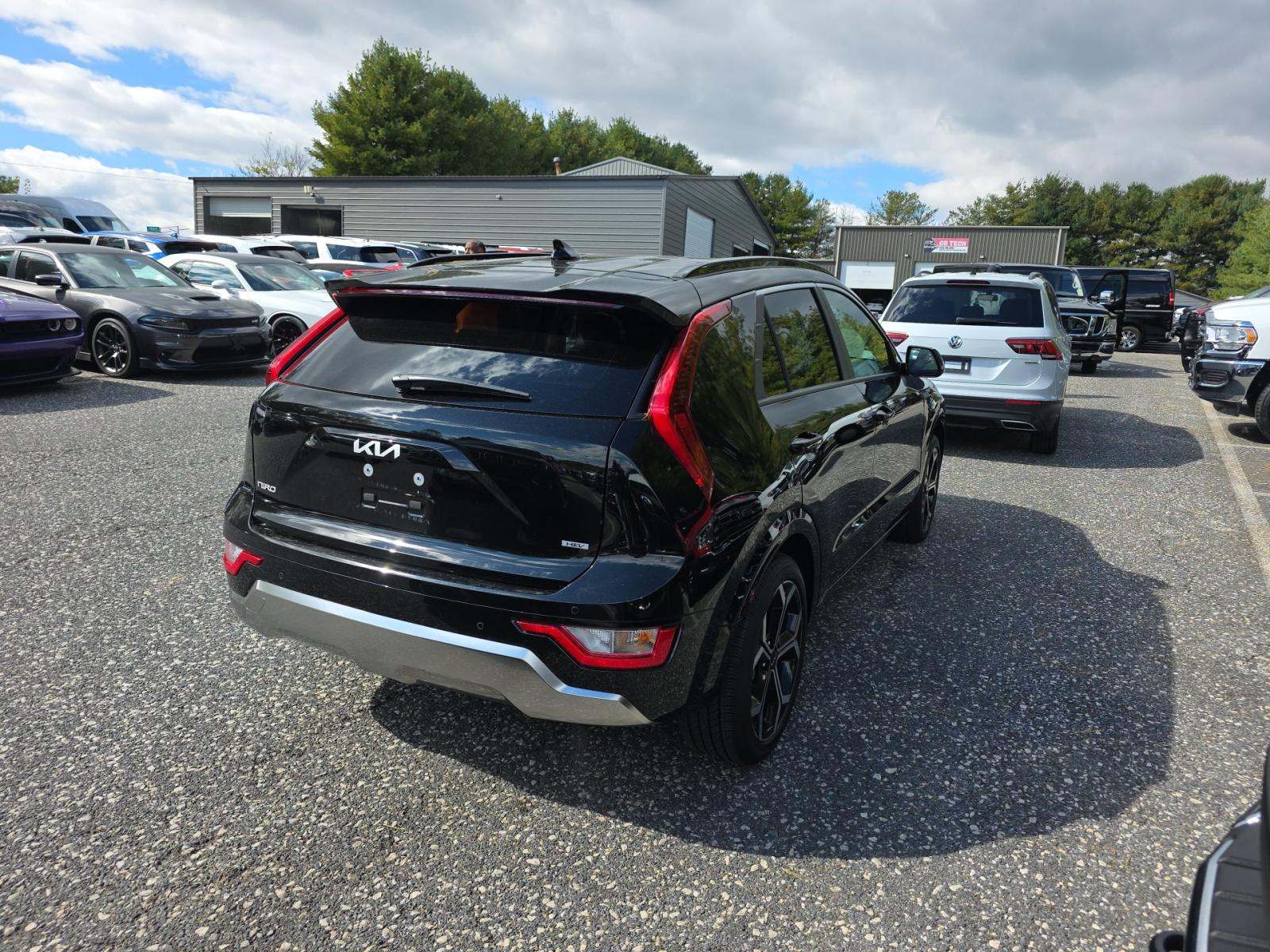 2024 Kia Niro EX Touring FWD