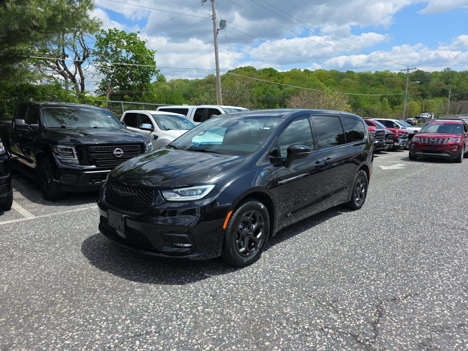 CHRYSLER PACIFICA - 1