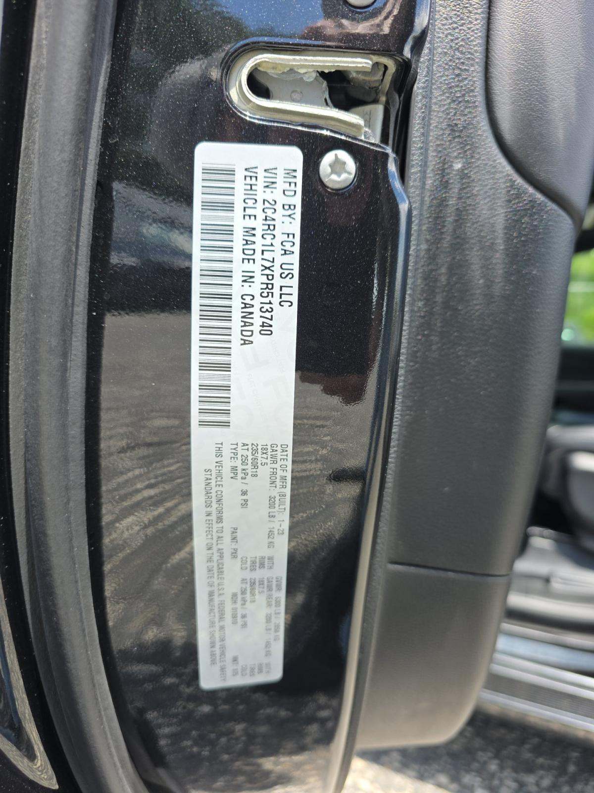 CHRYSLER PACIFICA - 5