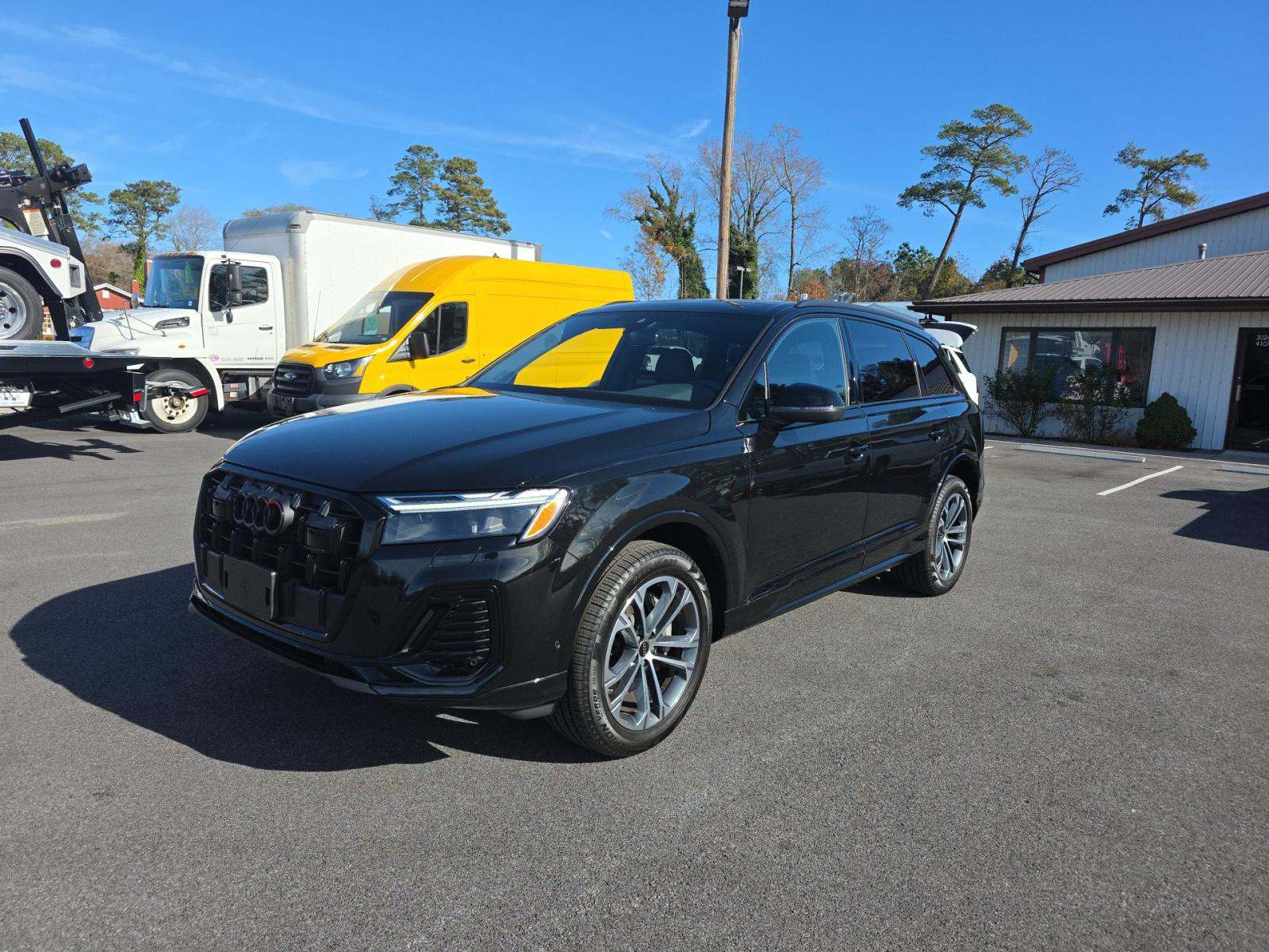 2025 Audi Q7 Premium AWD