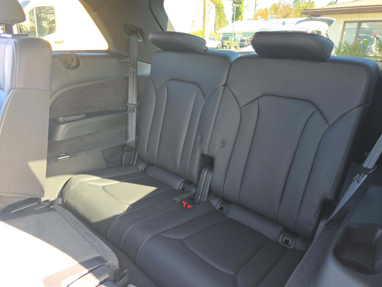 2025 Audi Q7 Premium AWD