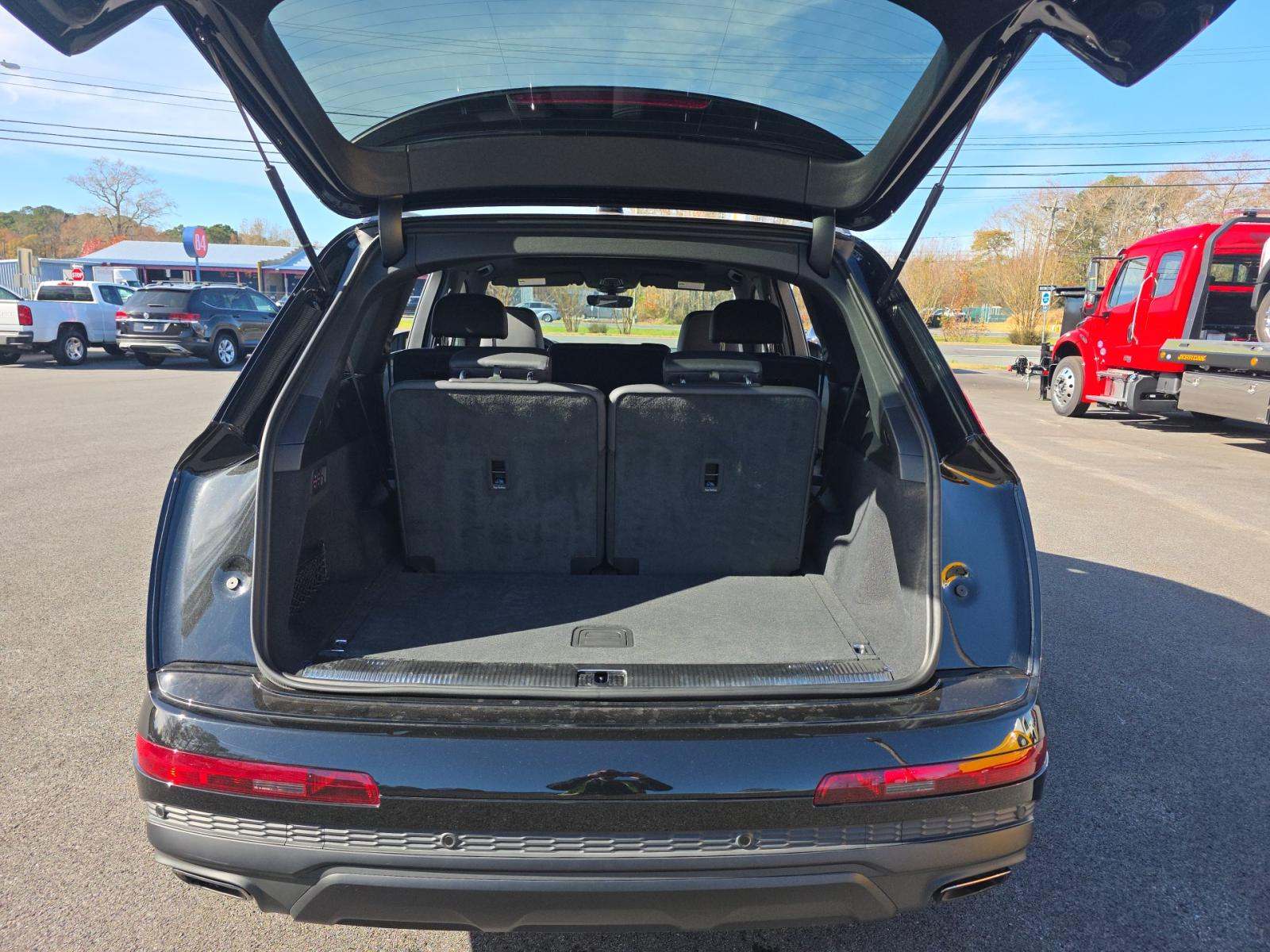 2025 Audi Q7 Premium AWD