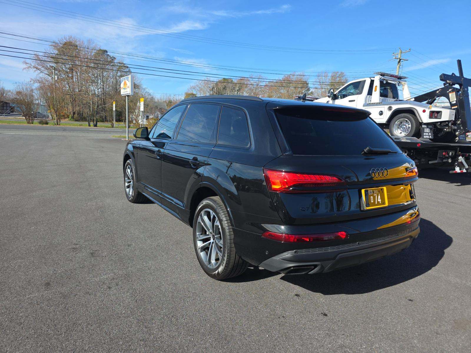 2025 Audi Q7 Premium AWD