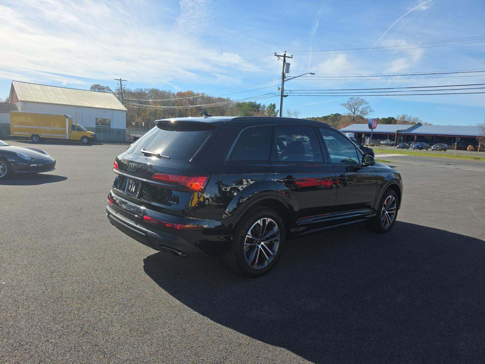 2025 Audi Q7 Premium AWD