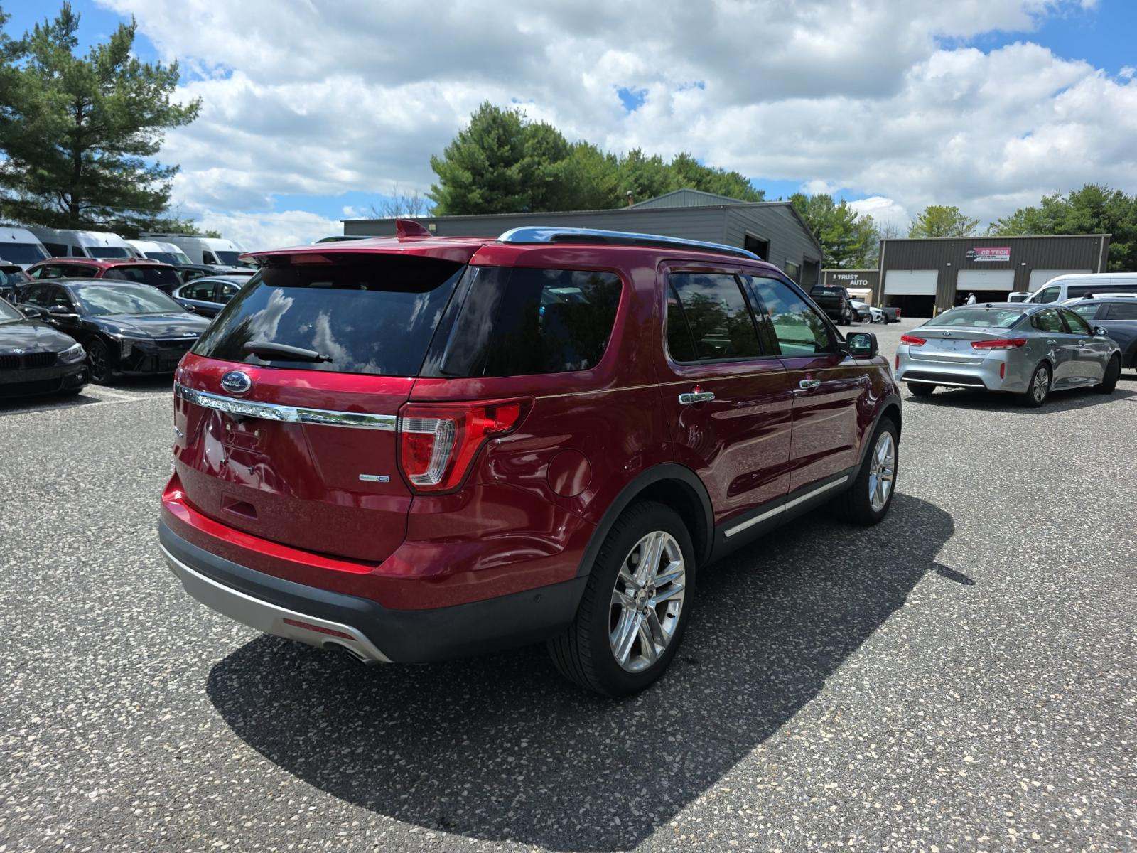 FORD EXPLORER - 3