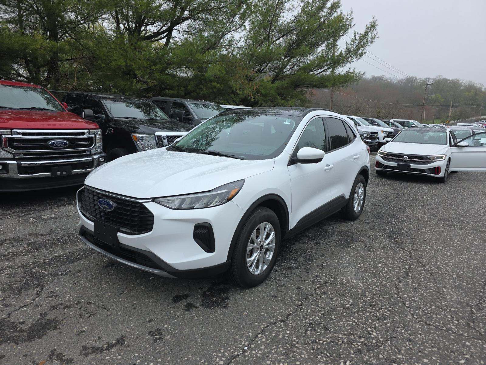 FORD ESCAPE - 1