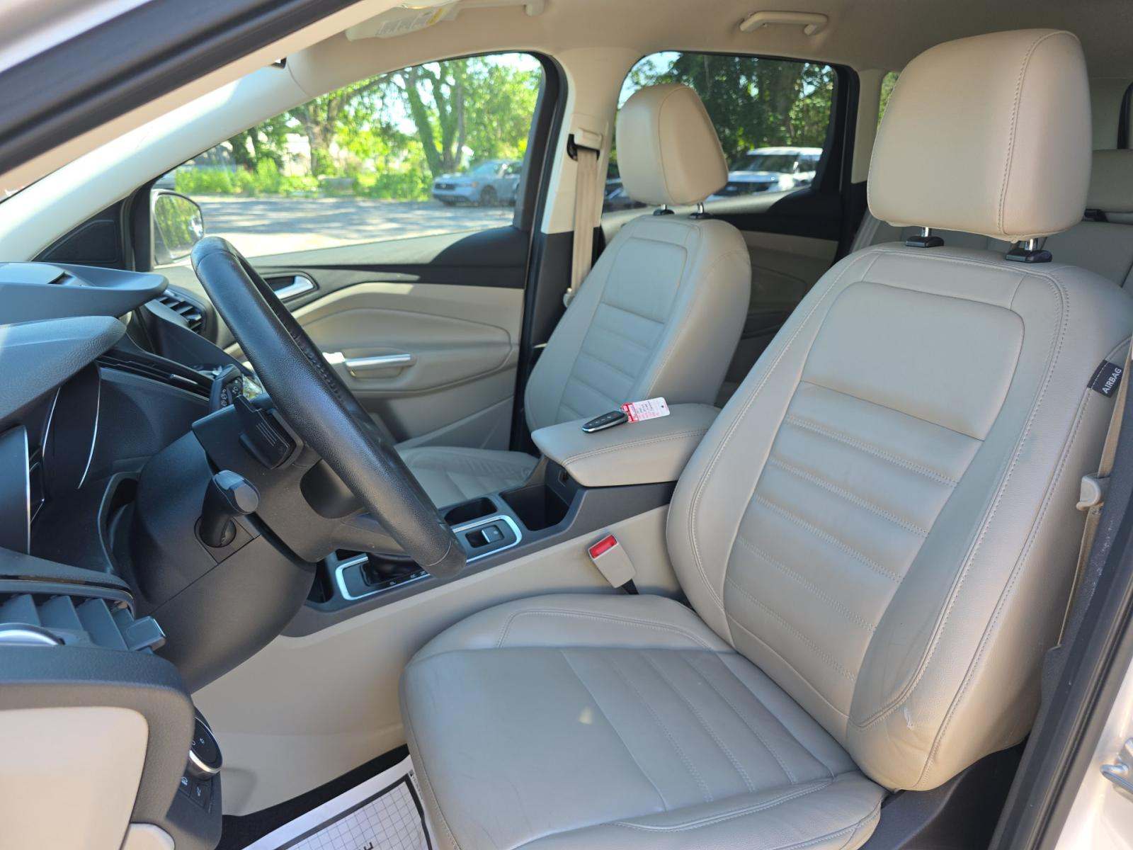 FORD ESCAPE - 6