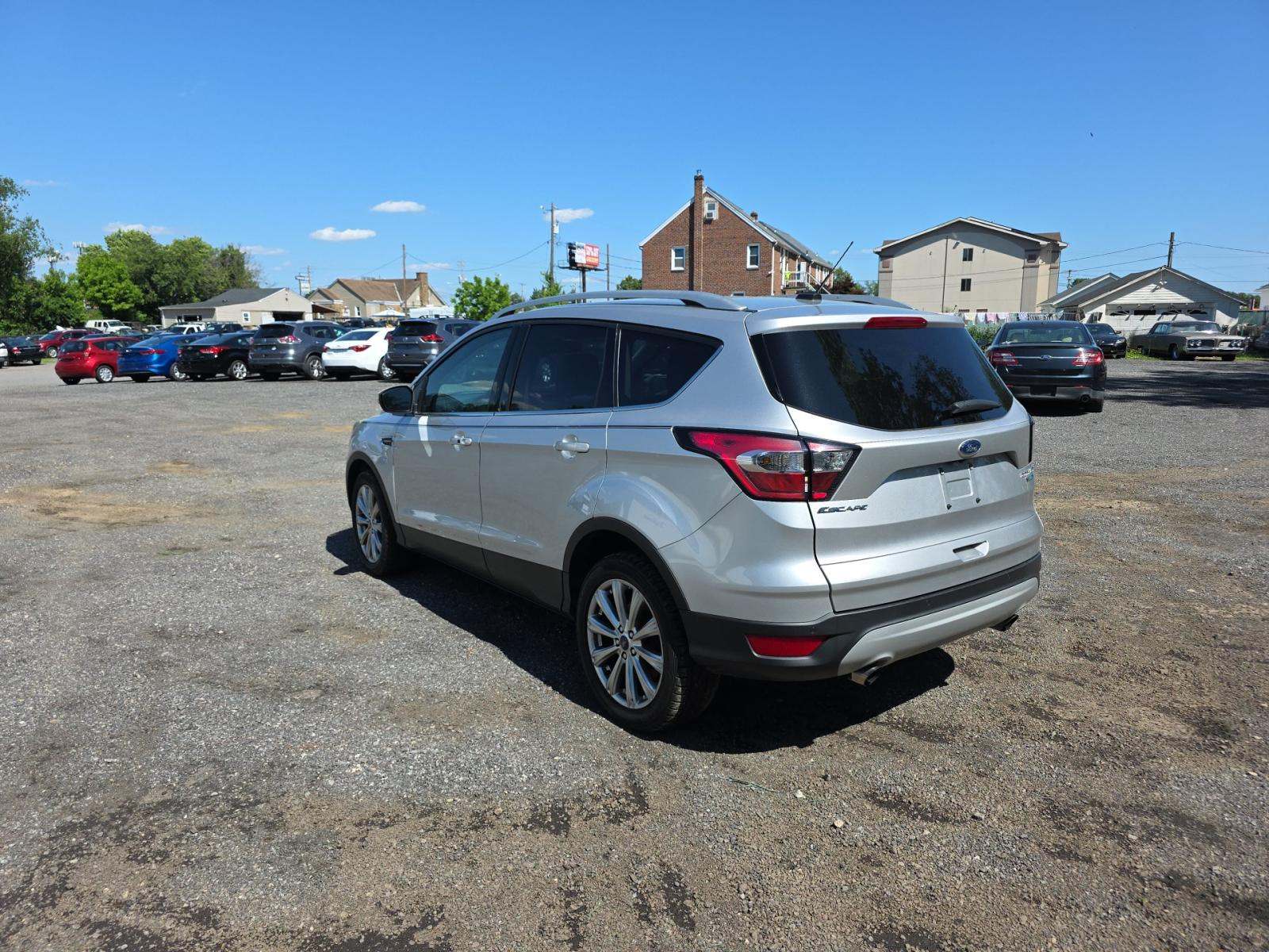 FORD ESCAPE - 2