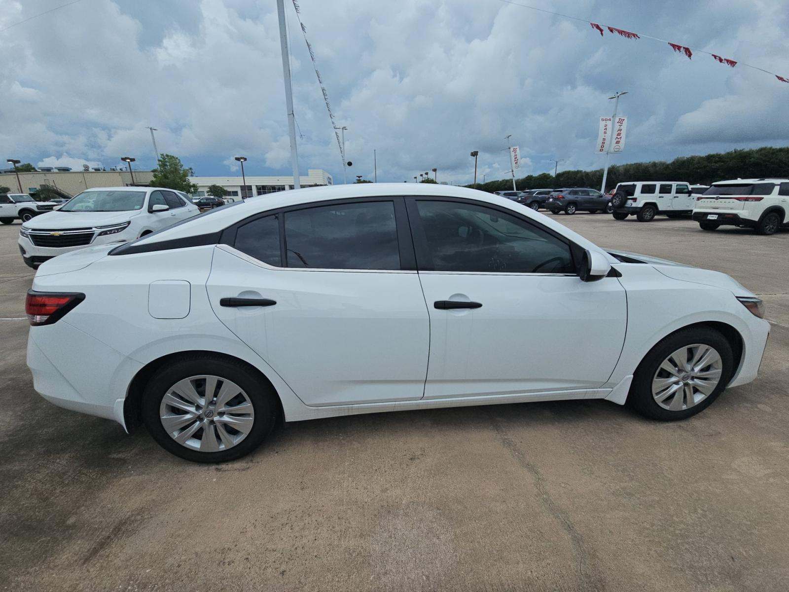 NISSAN SENTRA - 4