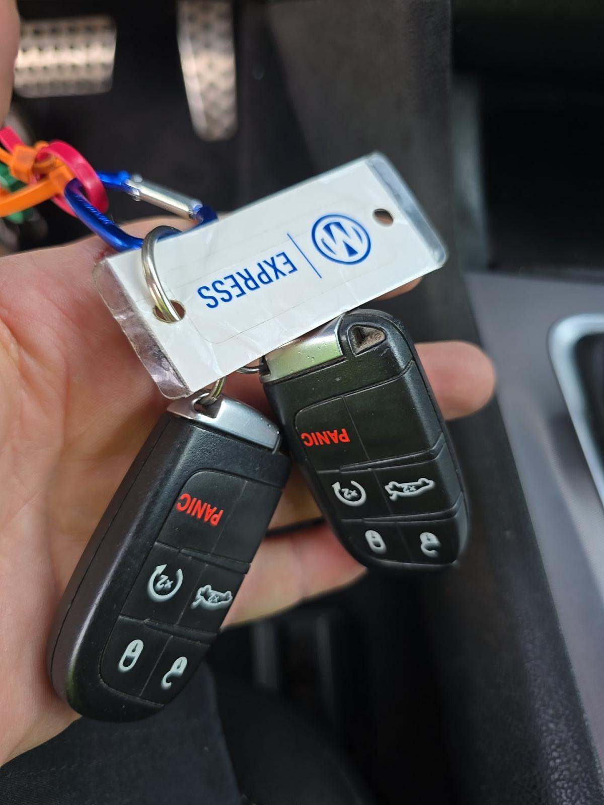 DODGE CHALLENGER - 8