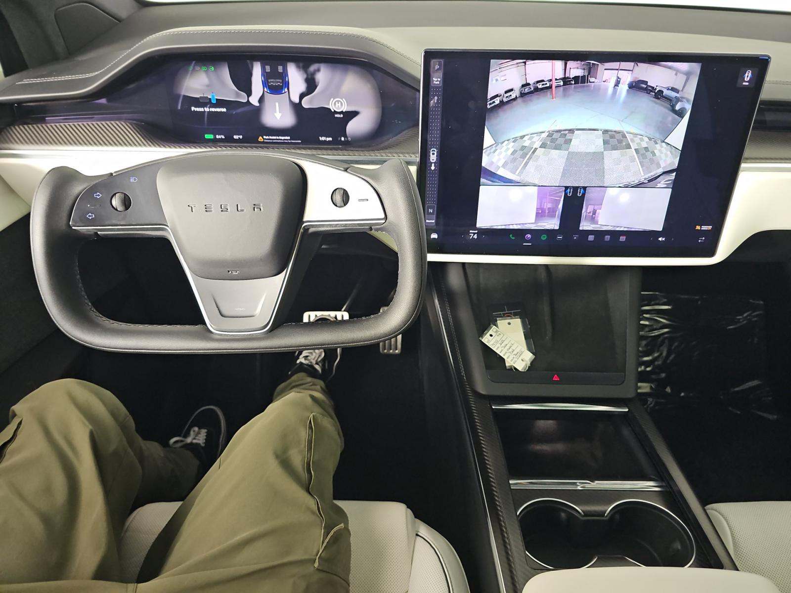 TESLA MODEL X - 10