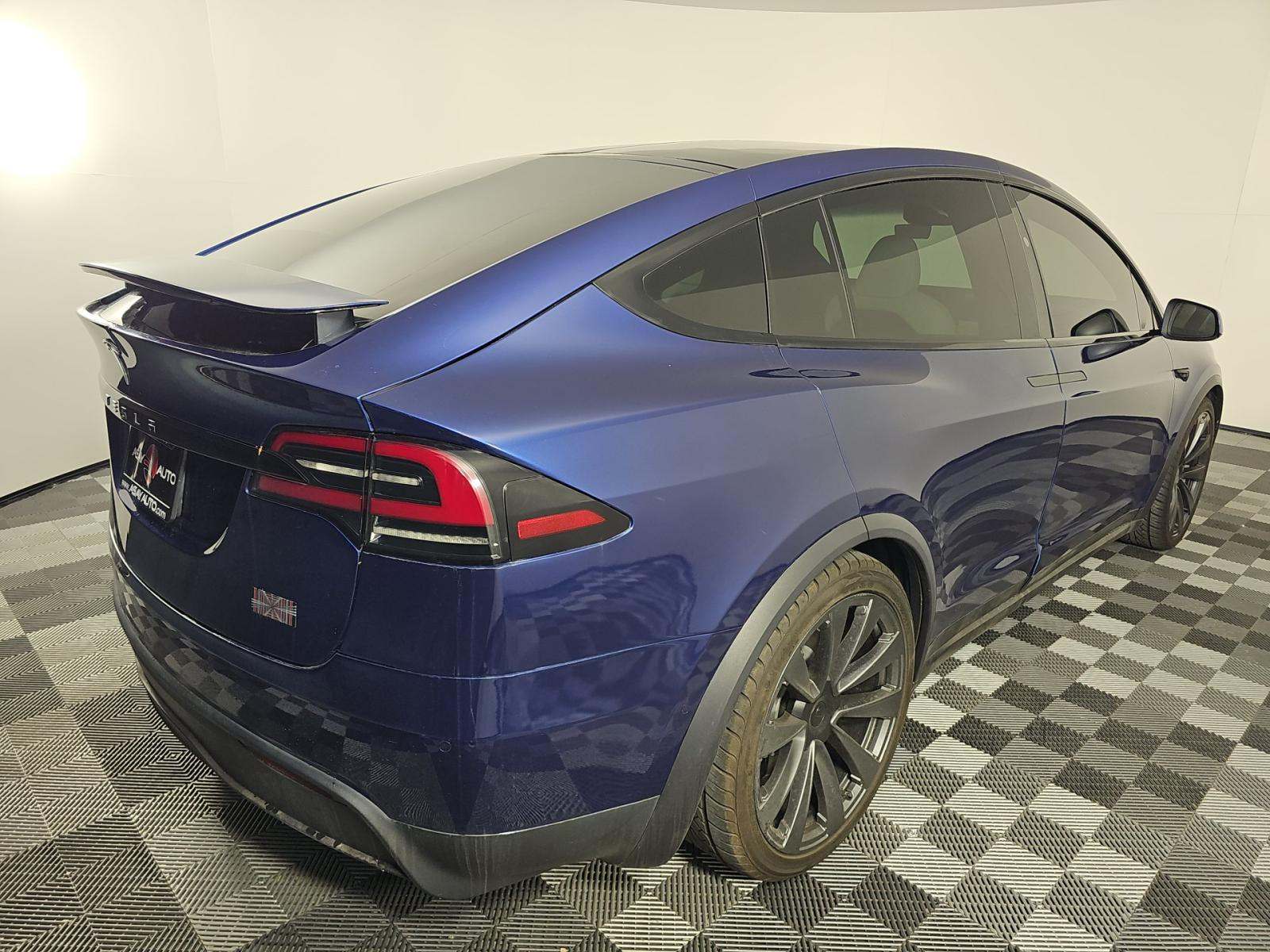 TESLA MODEL X - 3