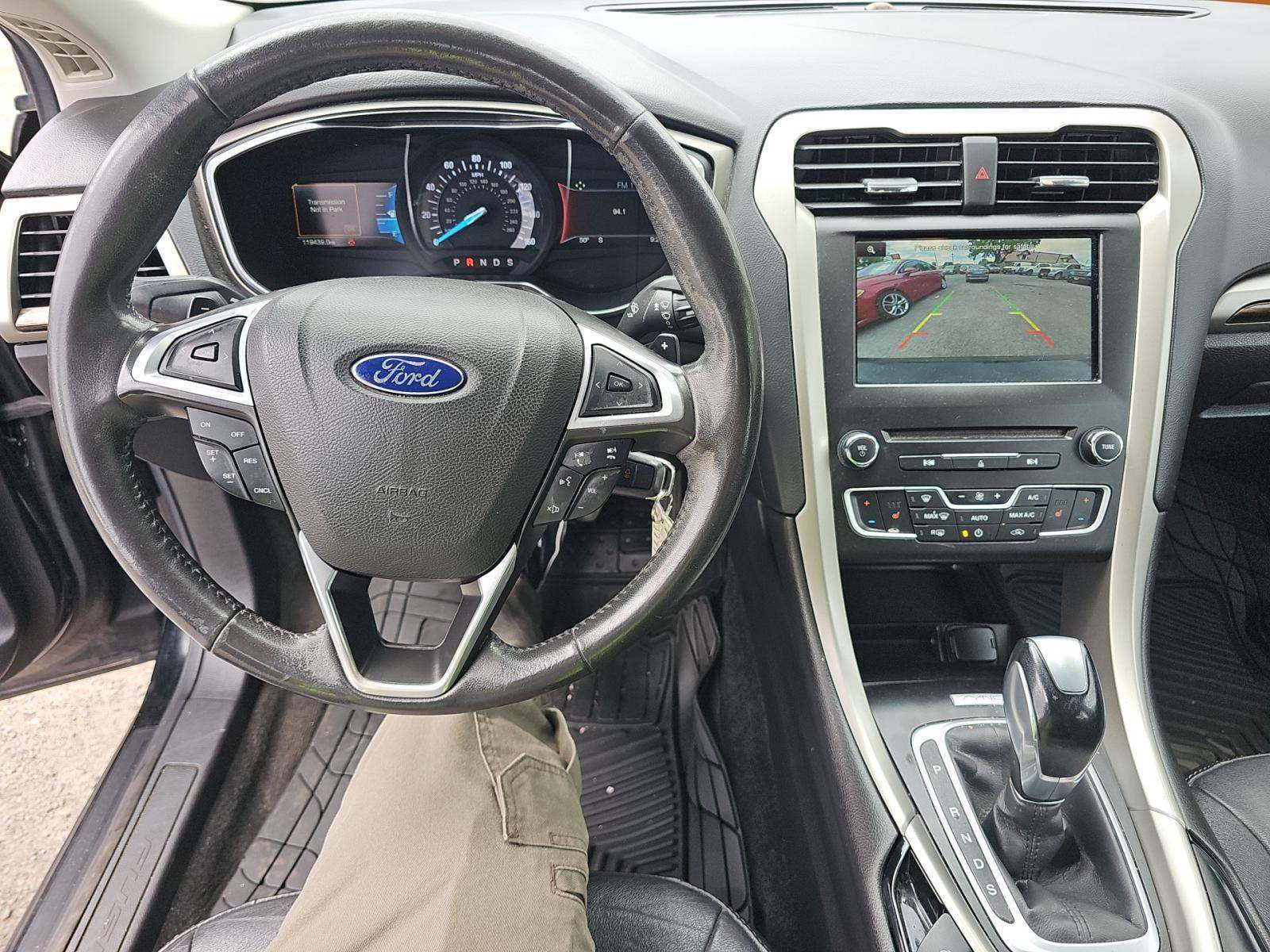 FORD FUSION - 10