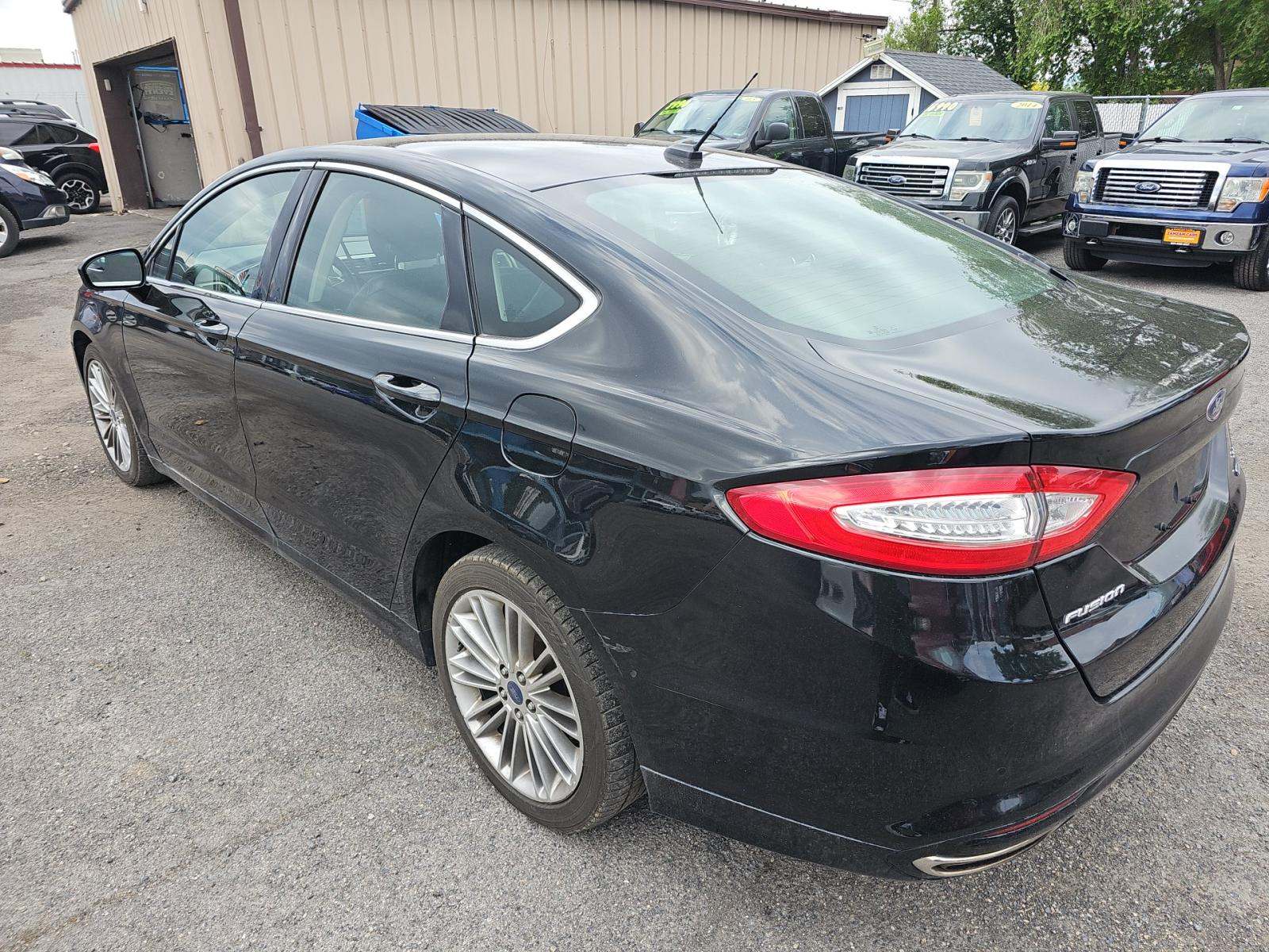 FORD FUSION - 2