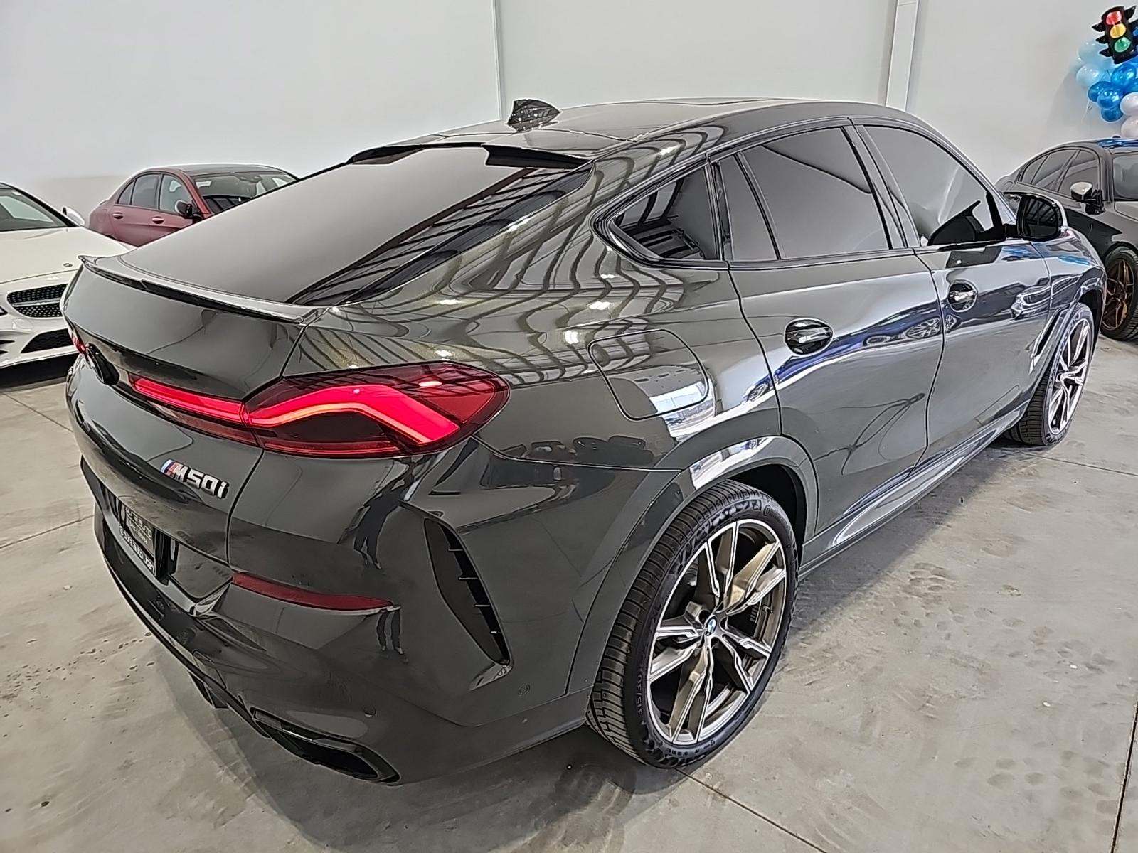 2022 BMW X6 M50i AWD