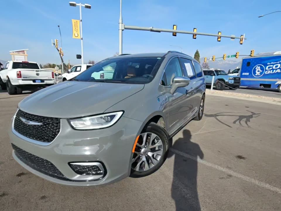 2022 Chrysler Pacifica Hybrid Pinnacle FWD