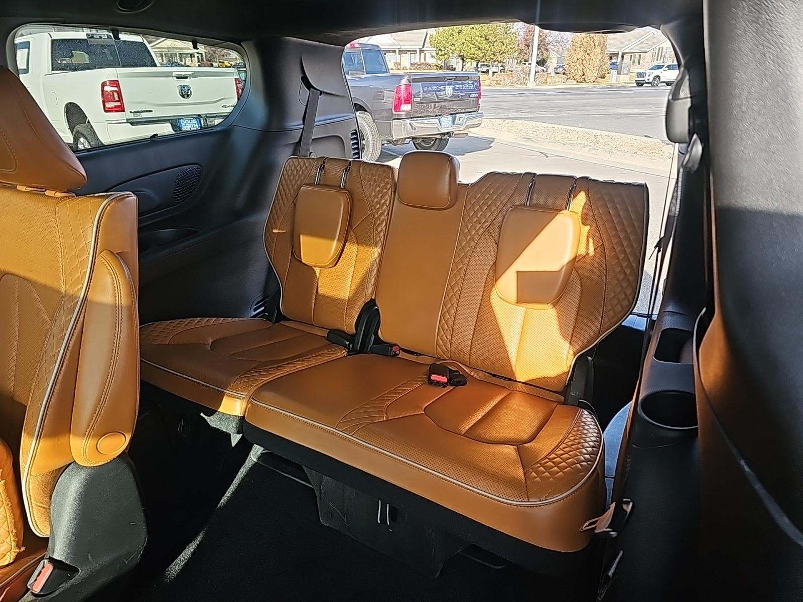 2022 Chrysler Pacifica Hybrid Pinnacle FWD