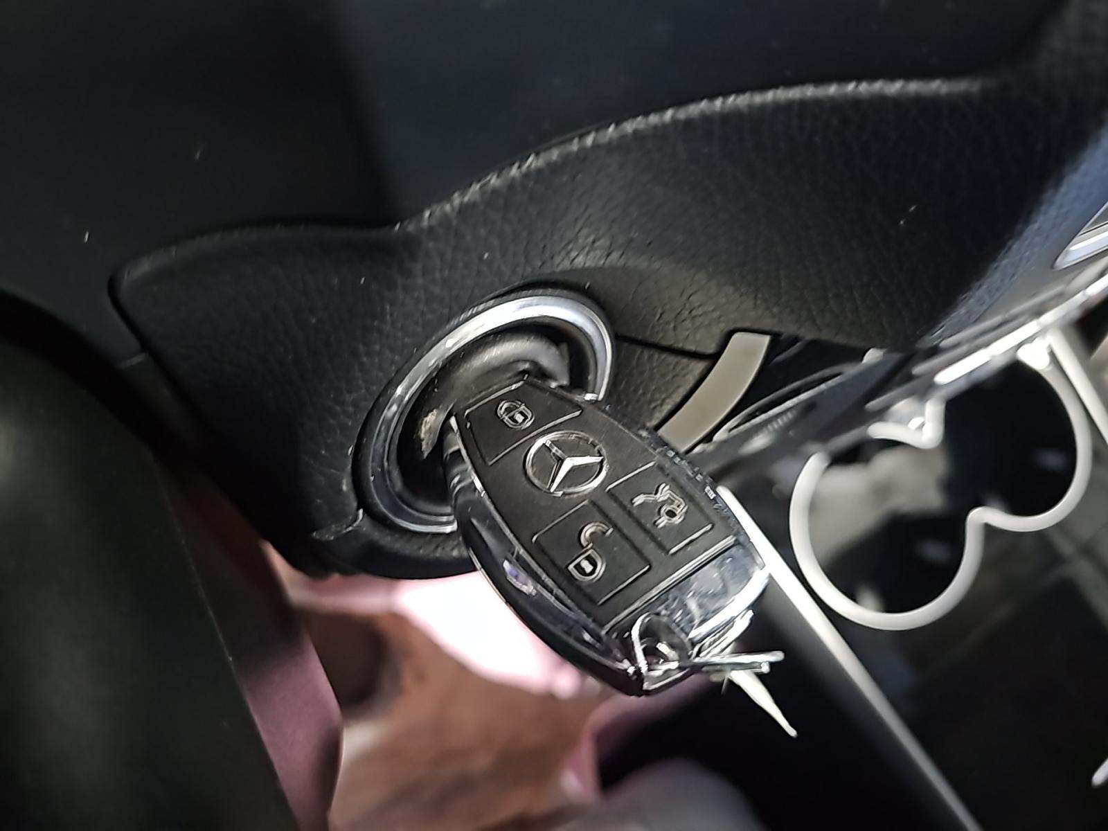 MERCEDES-BENZ E-CLASS - 8